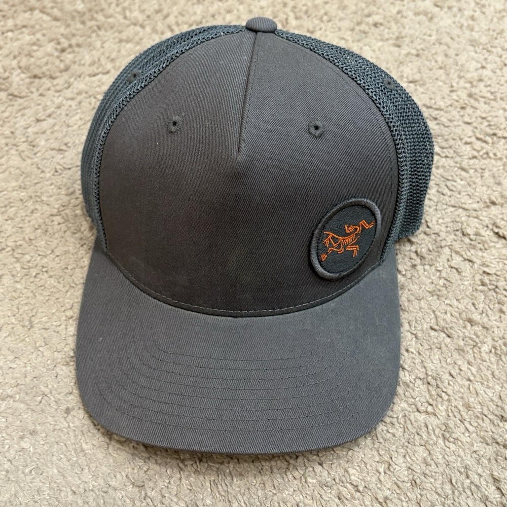 Vintage Arcteryx Equipment SnapBack Hat Gray Mesh Trucker Logo 90s Y2K